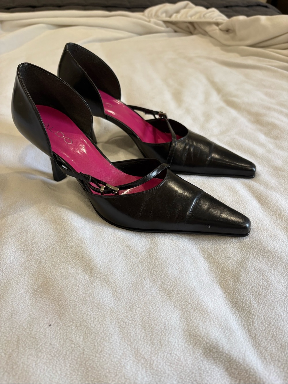 Vintage Aldo Black Pointed Leather D'Orsay Heels with Hot Pink Insole